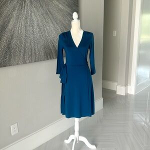 Banana Republic wrap around!